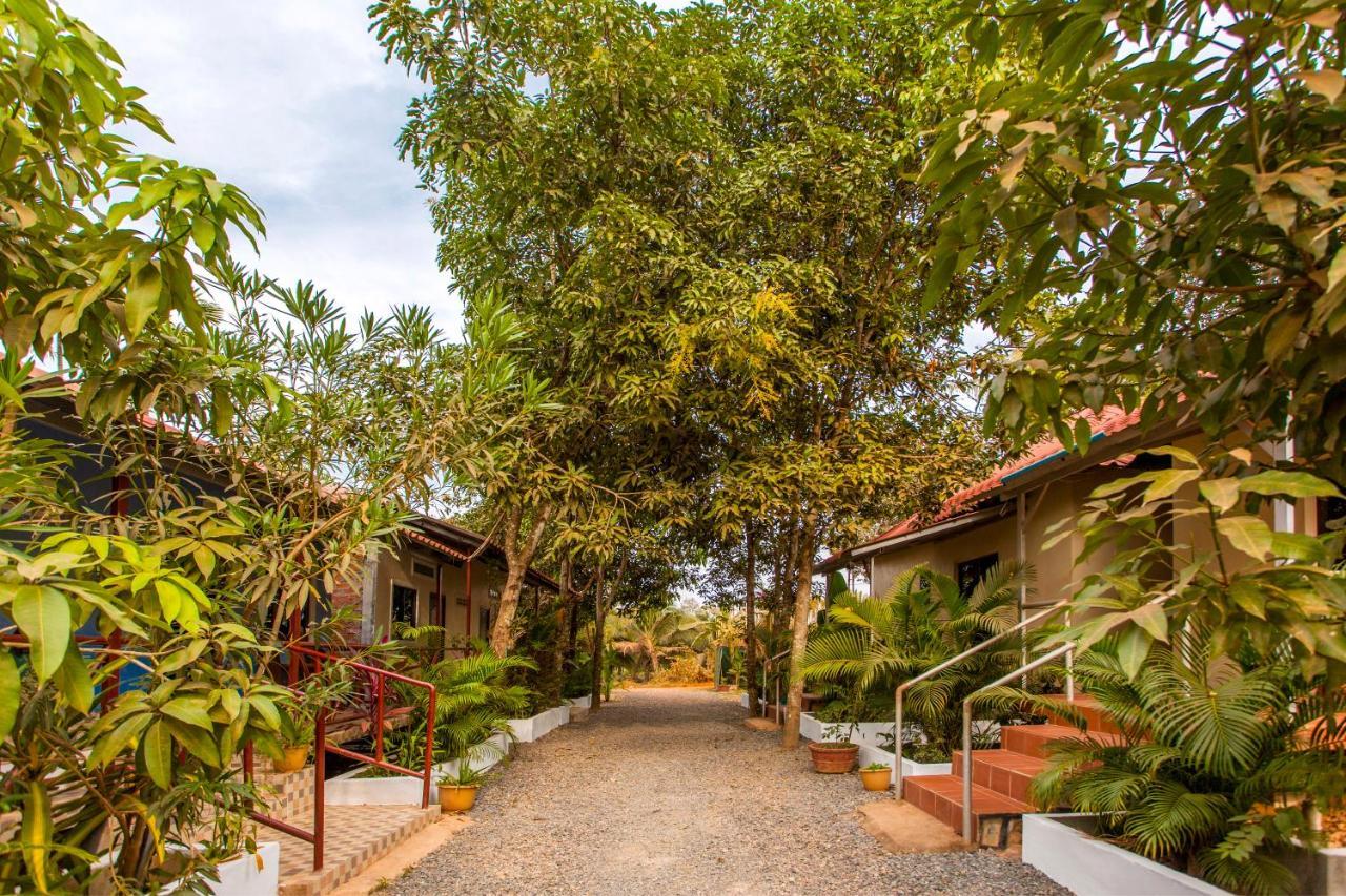 Green Mango Bungalows Kampot Buitenkant foto