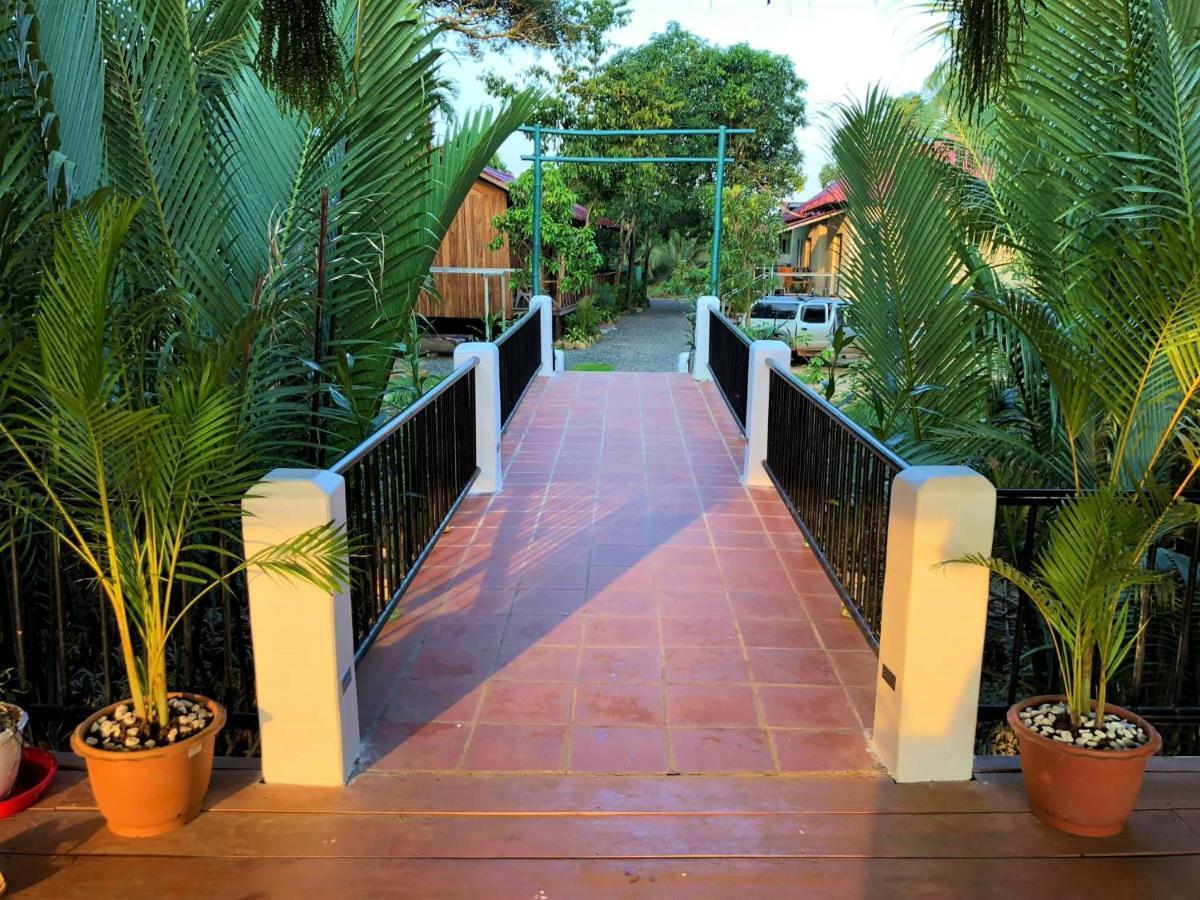 Green Mango Bungalows Kampot Buitenkant foto